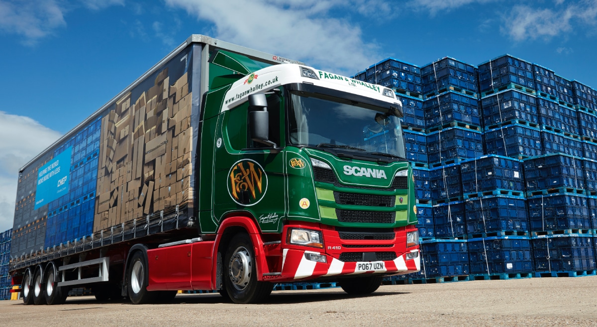Fagan & whalley new liveried trailers for supply chain & logistics giants